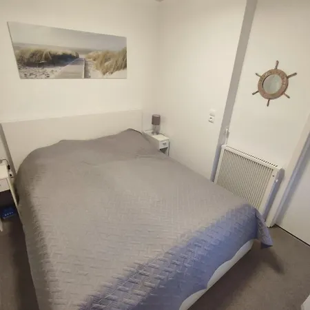 61 Apartment *